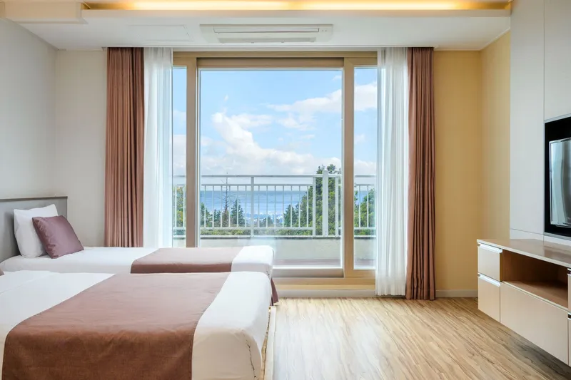 [Gangjeong-dong, Seogwipo] Accommodation where you can feel the scent of cypress trees and comfort 4