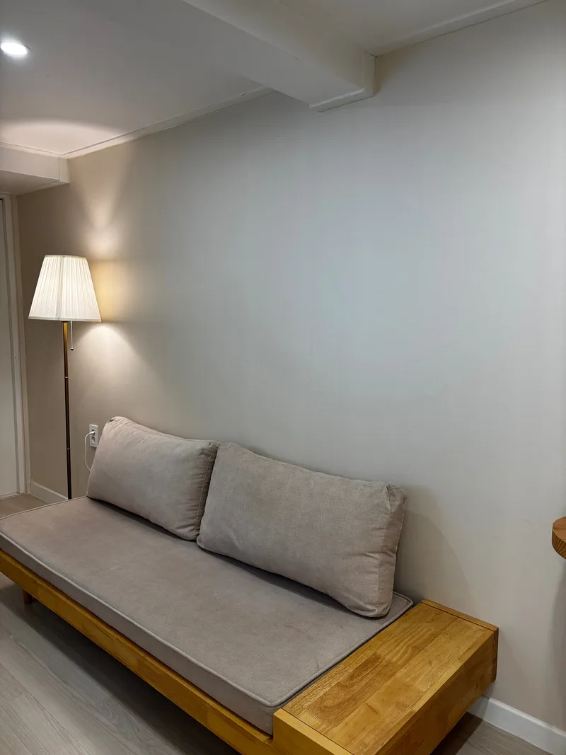 [Jongno, Seoul] Seochon Gyeongbokgung Station 4-room house with yard 13