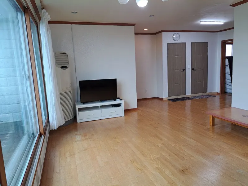 [Aewol, Jeju][Jeju Sogil-ri] A rest area in the forest with a view of the distant sea and Mt. Halla (2nd floor) 9