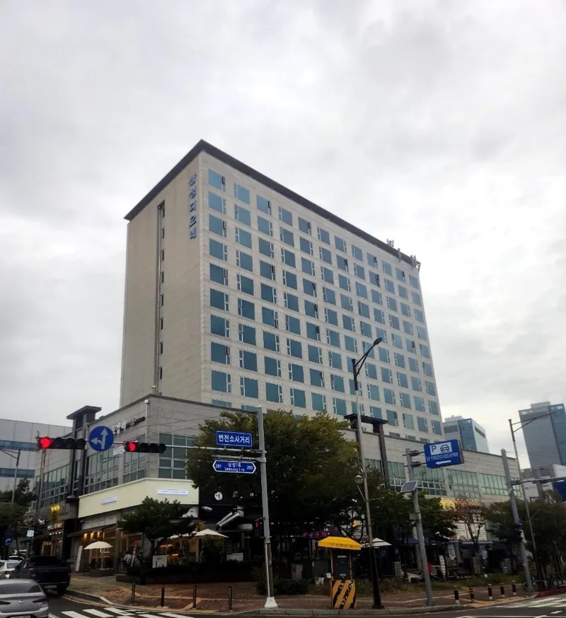 [Hwaseong] 5 minutes walk from Dongtan Hallym University Hospital, officetel right in front of Samsung Electronics 8
