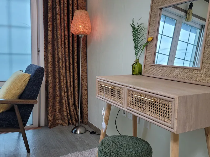 [Aewol, Jeju] 2 Queen Beds, Comfortable 15-Pyeong Usable Area, Terrace, Lawn Yard, BBQ 10