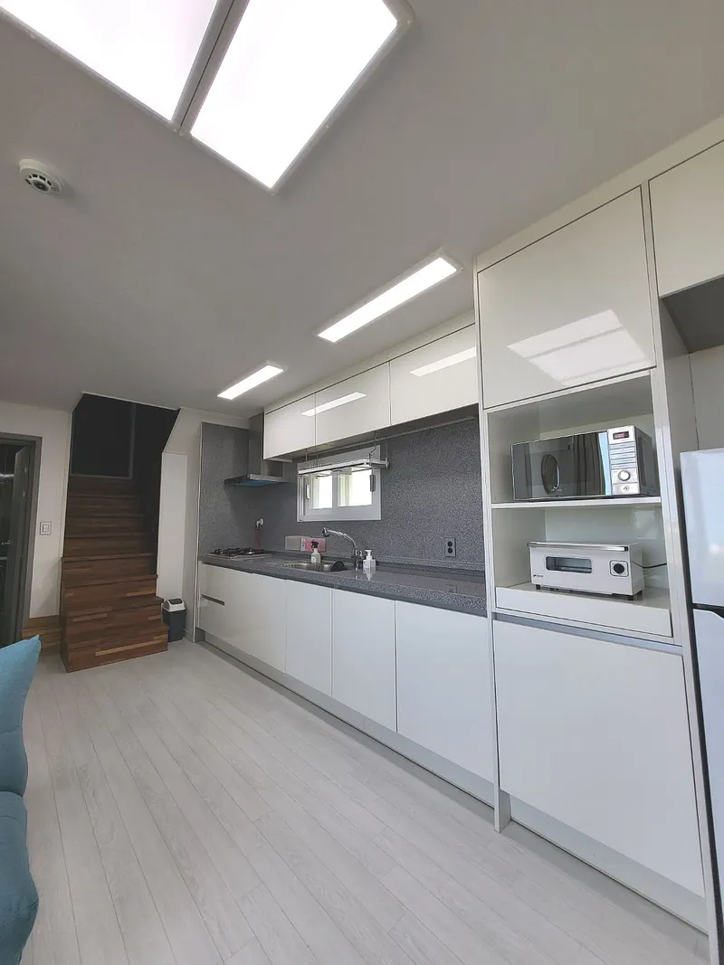 [Aewol, Jeju] A detached townhouse with a jacuzzi overlooking the nearby sea, coastal road 1 31