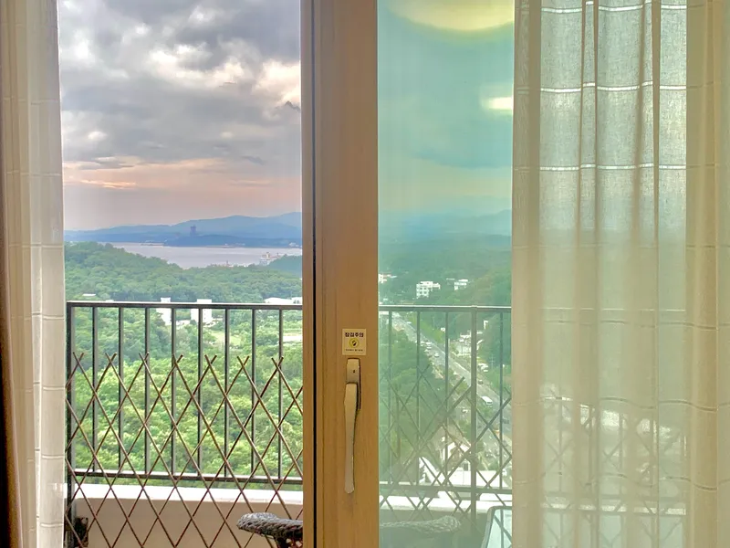 [Sokcho] A place to relax your mind and soul in the tranquility of the sea near Sokcho Beach. 19