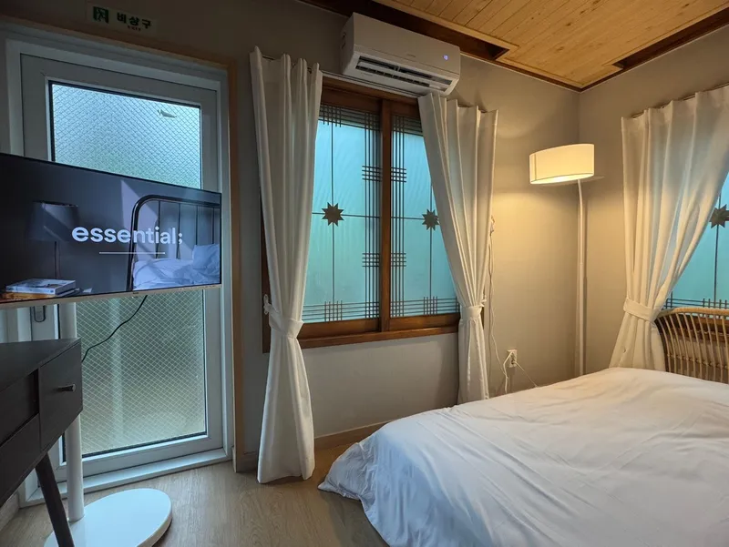 [Beophwan-dong, Seogwipo] 3 rooms (4 queen beds) / Private house / 15 minutes from Ole Market 13