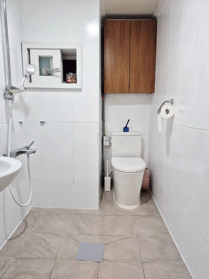 [Mapo, Seoul] Three-room apartment for a large family in the immediate vicinity of Sinchon Station 9