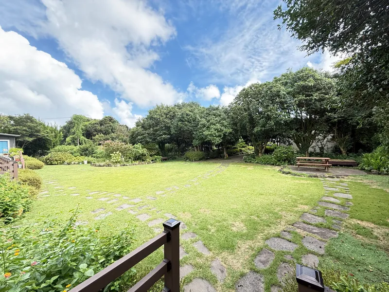 [Namwon, Seogwipo] #Wide lawn #Healing Sparrow 30