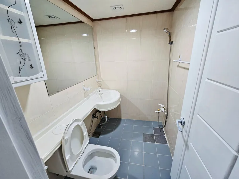 [Seodaemun, Seoul][Seoul Mapo] 7-minute walk from Hongik Univ. Station, three-room 7