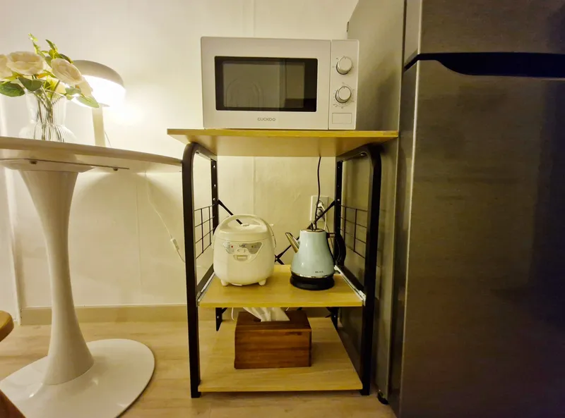 [Jongno, Seoul] 9 PM to Seoul National University Hospital / 3 minutes from Hyehwa Station / 70,000 KRW discount for move-in within 2 days / 50,000 KRW discount for move-in within 7 days / Large 12