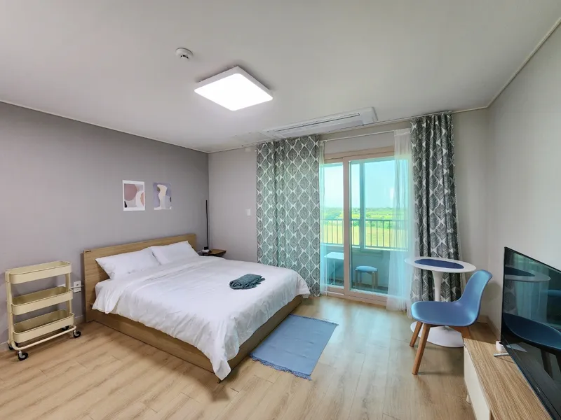 [Seongsan, Seogwipo] Sunrise Peak, Udo View / Best healing one-room pension 2