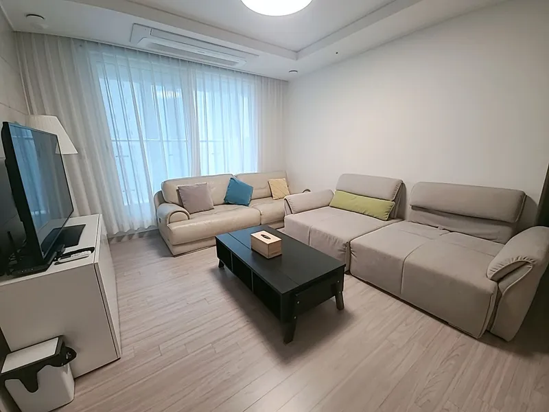 [Namyangju] 3 bedrooms, 2 bathrooms / Newly built, fully furnished / High-rise with a view / 2 minutes to E-Mart / 3 minutes to Byeolnae Station 38