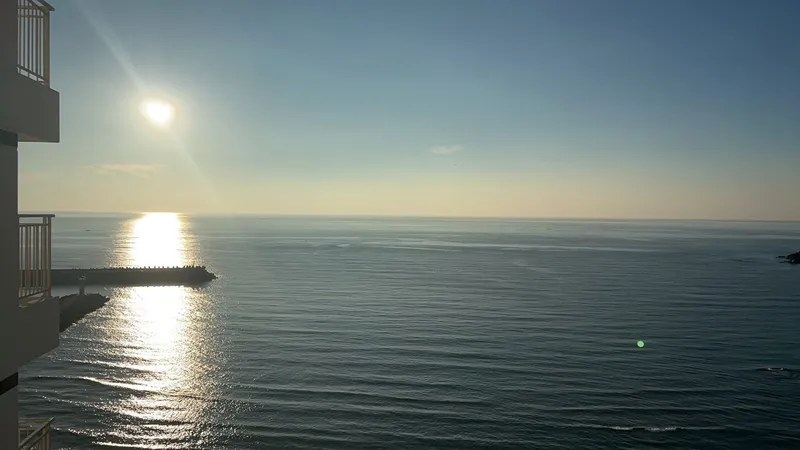 [Yangyang] Front ocean view, 4 people, bed sunrise view, spacious terrace, full options, OTT available 40