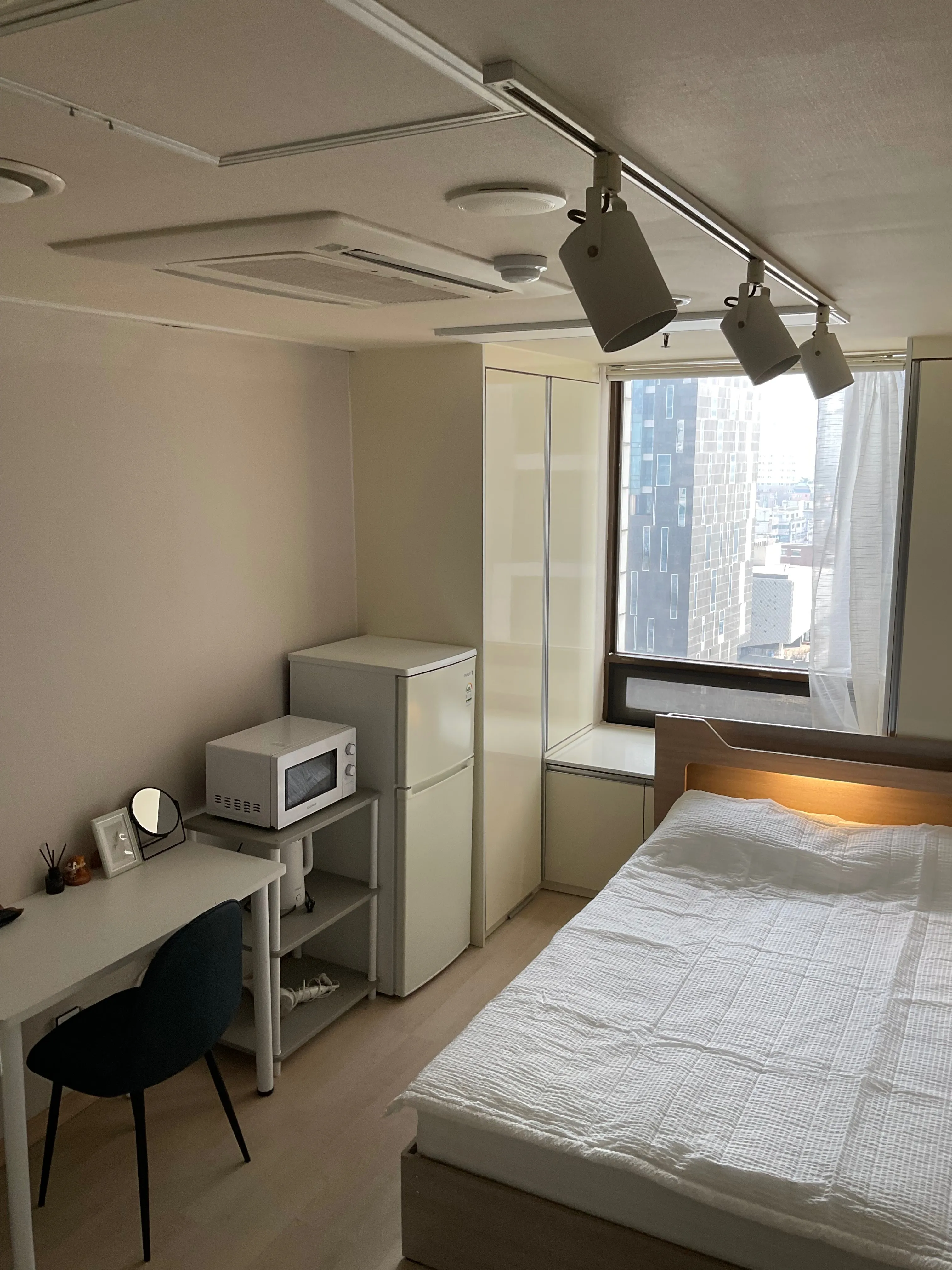Dohwa-dong One-Bedroom Efficiency Apartment