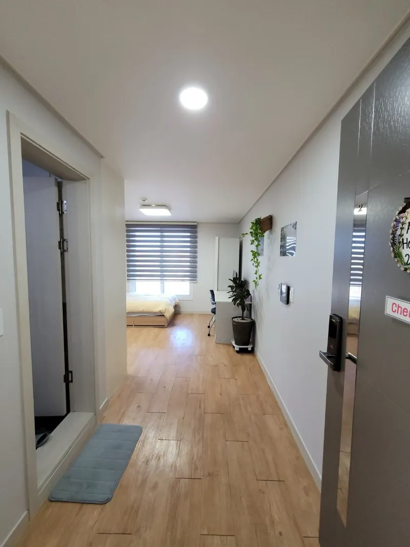 [Yeongjong, Incheon] A cozy studio apartment with elevator access and full amenities near Incheon Airport. 5