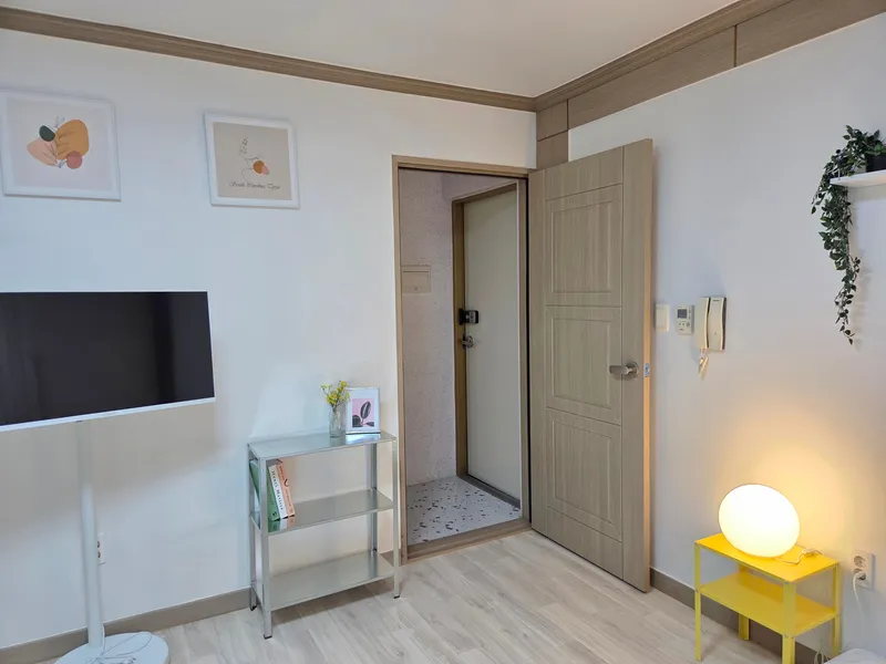 [Jeonju] Jeonbuk National University, 10-minute walk from the terminal, free parking, clean accommodation 202 13