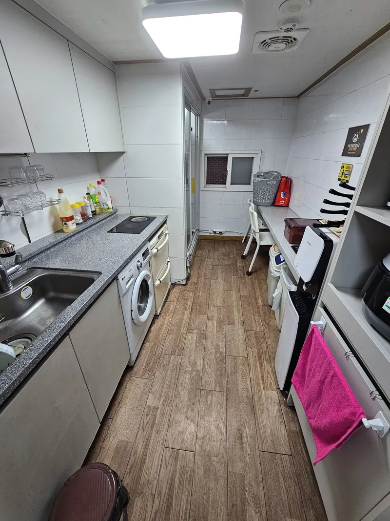 [Songpa, Seoul] 2 minutes from Samjeon Station, 10 minutes from Jamsil Saenae Station, 2nd floor one-room A, fully-furnished one-room tel 4