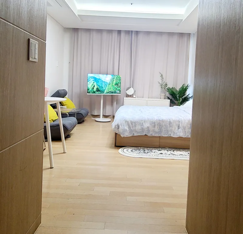 [서울 용산] 서울역/용산역/풀옵션/용리단길3분/빠른입주 할인중 13