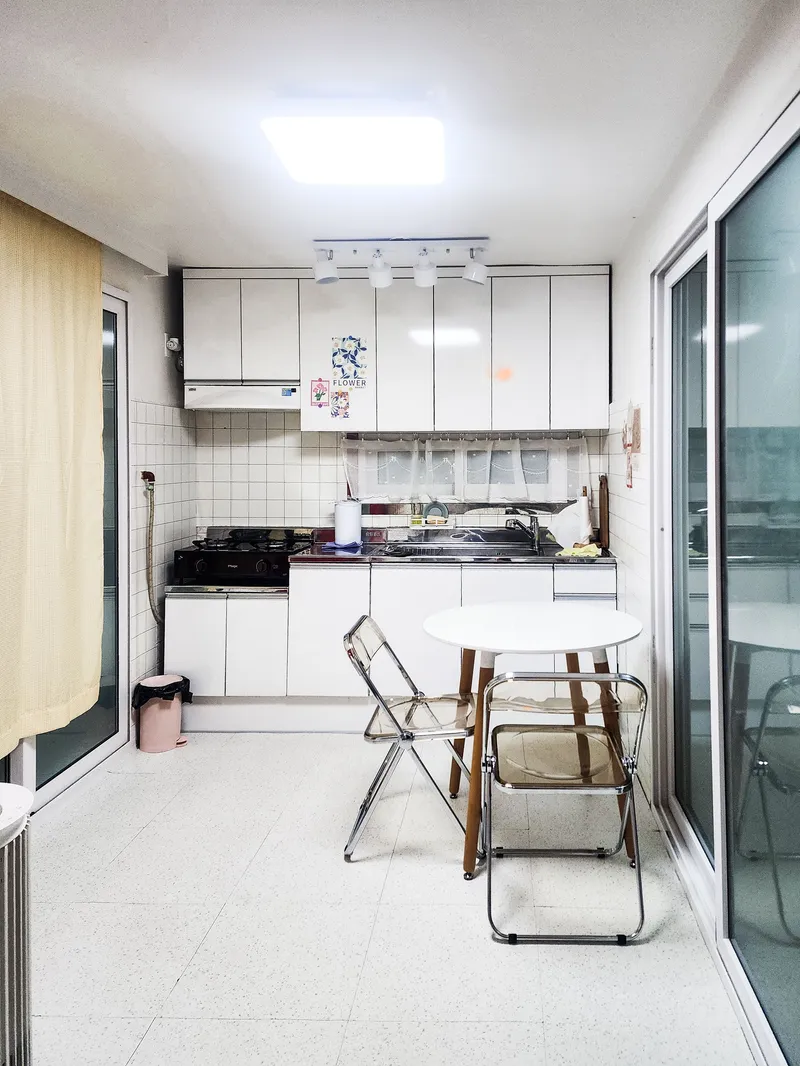 [Yongsan, Seoul] Itaewon Station Area! Clean Two-Room House #Friends 25
