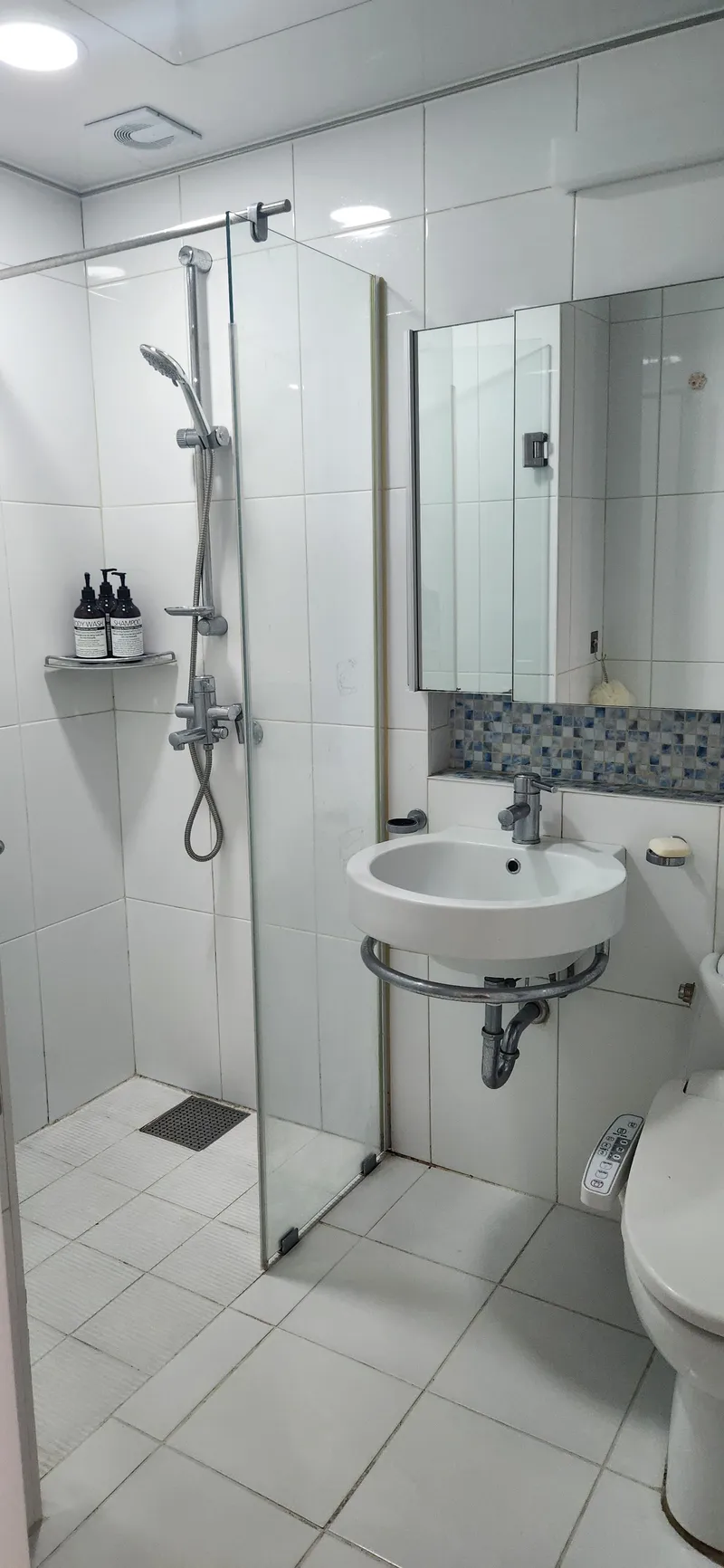 [Gangnam, Seoul] Within 5 minutes from Samseong Station COEX. Bright and clean. 7