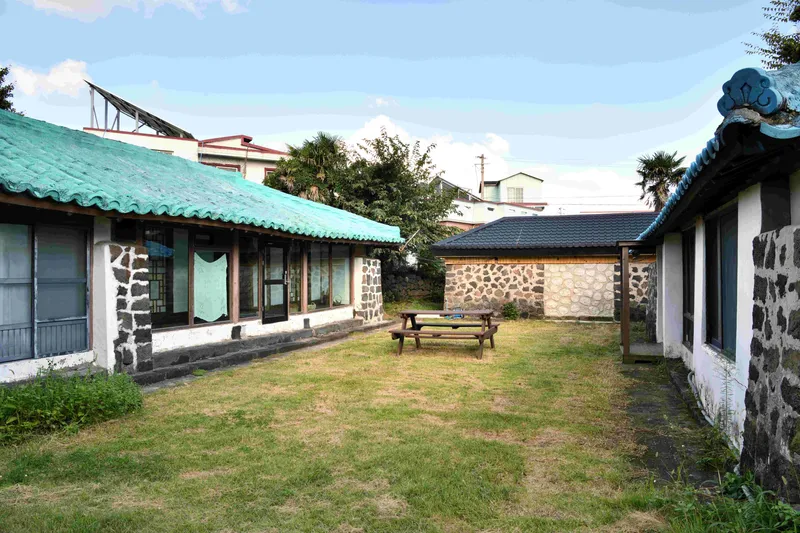 [제주 애월] 100년 제주돌집 #애월바다 도보 2분 #한담도보 10분 15
