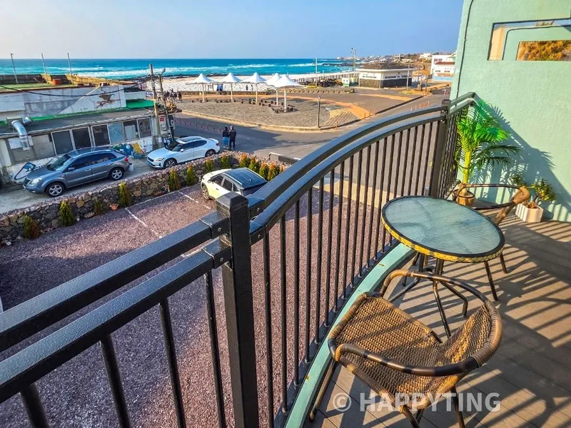 [Aewol, Jeju] 1.5 room full option in front of the beach 21
