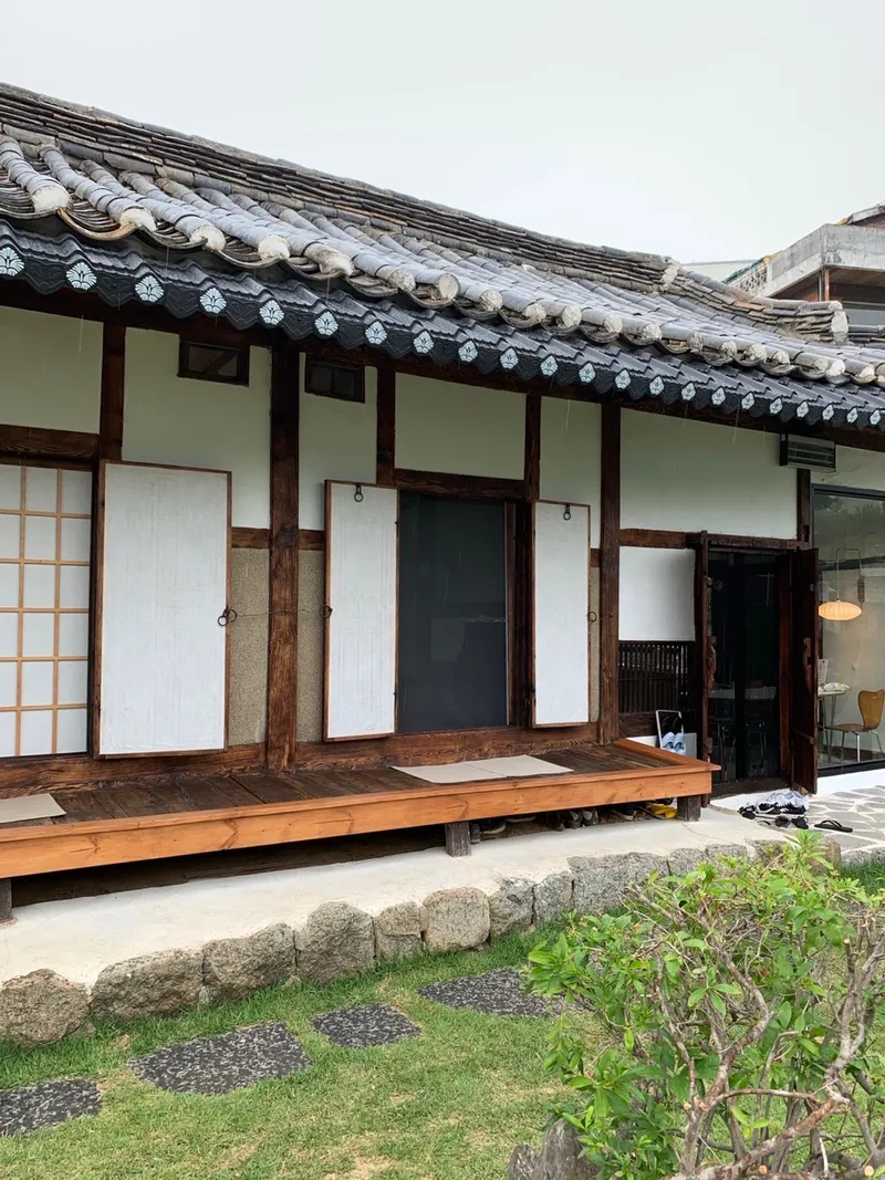 [Gangneung] 3-room Hanok detached house with a 100-pyeong wide yard 51