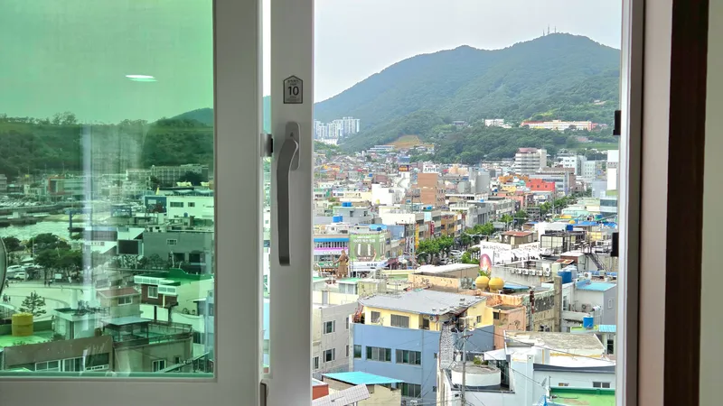 [전남 여수] 거실 바다뷰와 옥상이 있는 감성 주택 / 시내 도보5분 16