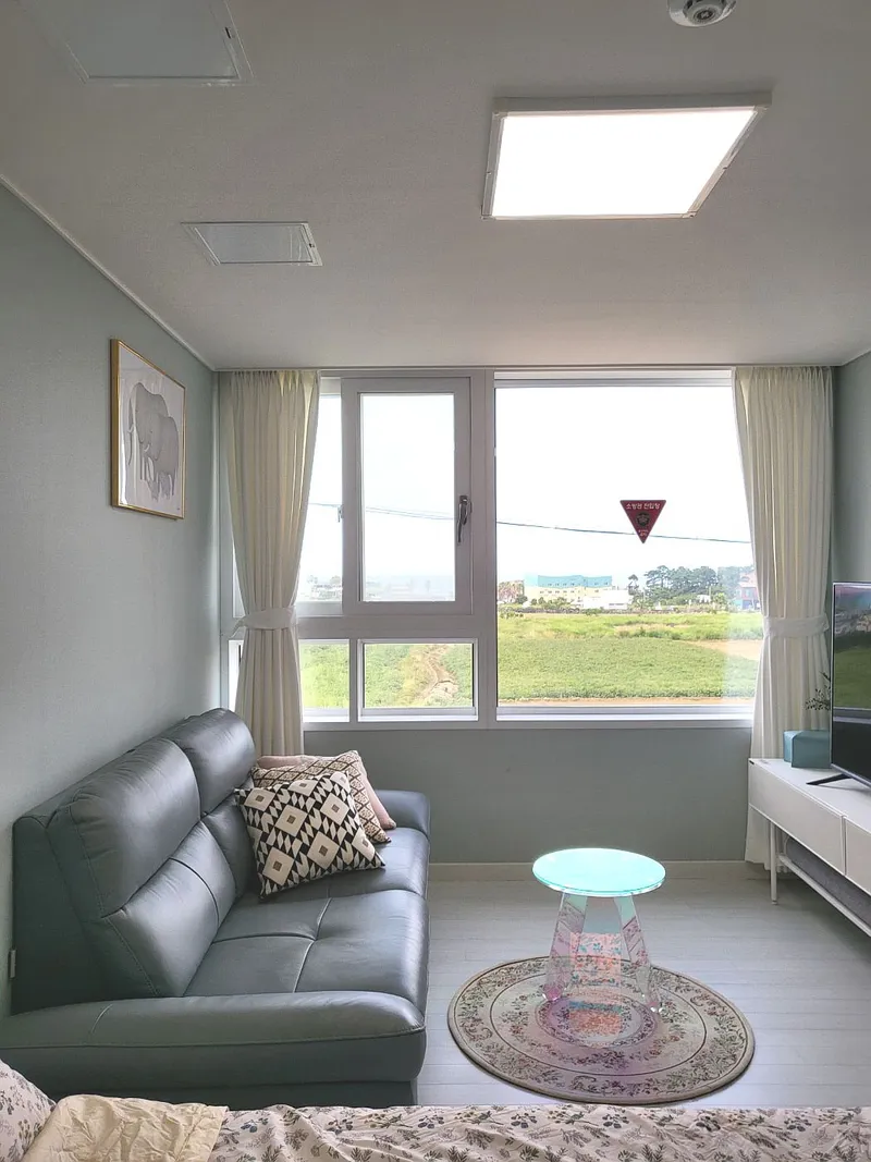 [Aewol, Jeju] A detached townhouse with a jacuzzi overlooking the nearby sea, coastal road 1 13