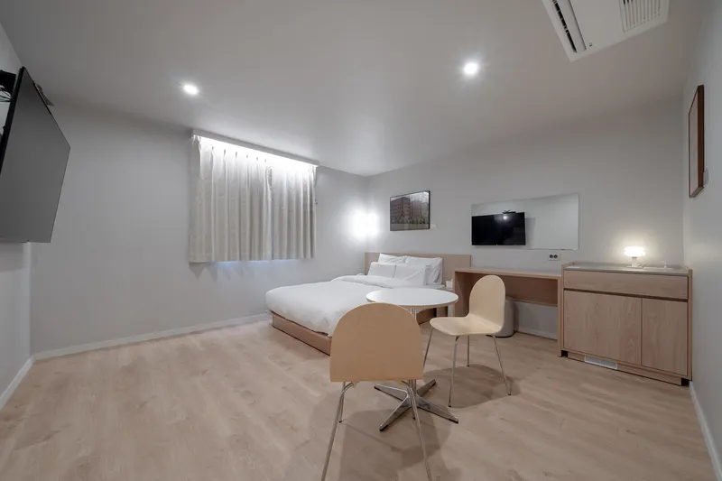 [Cheonan] 5 min walk from Dujeong Station #Near the food alley #Standard room #Parking #Non-smoking 12