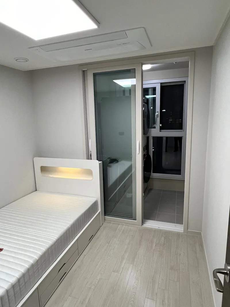 [Michuhol, Incheon] Juan Fully-Optioned 98-Inch Winter 3
