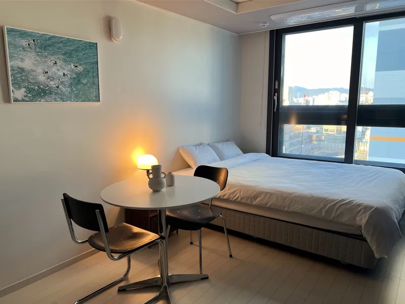 [Jung-gu, Daegu] 1 minute from Dongseong-ro/Full option/One room/Safe space/Netflix/Residence 8