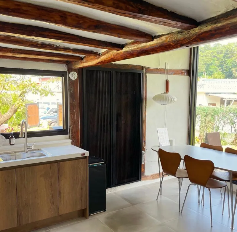 [Gangneung] 3-room Hanok detached house with a 100-pyeong wide yard 23