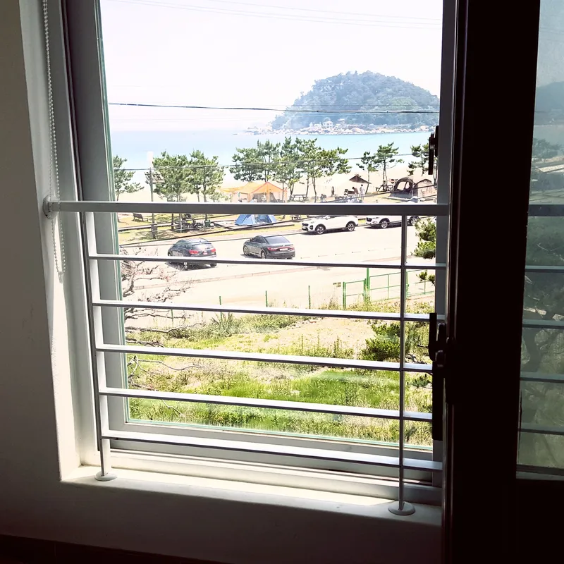 [Yangyang] 3-story building right in front of the beach, beach fishing village (2nd floor, room 202) bed 5