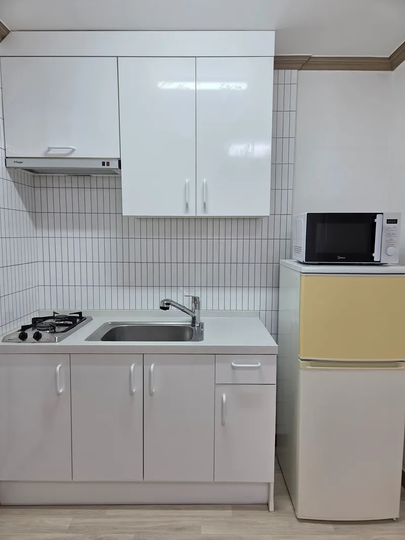 [Jeonju] Jeonbuk National University, 10-minute walk from the terminal, free parking, clean accommodation 203 18