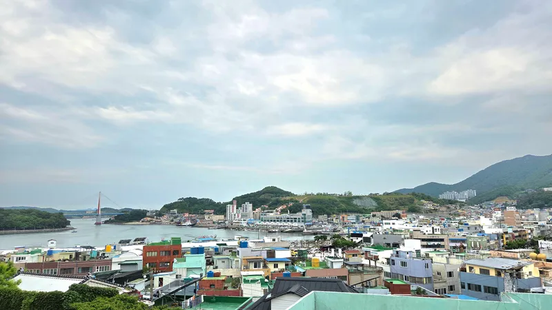 [전남 여수] 거실 바다뷰와 옥상이 있는 감성 주택 / 시내 도보5분 20