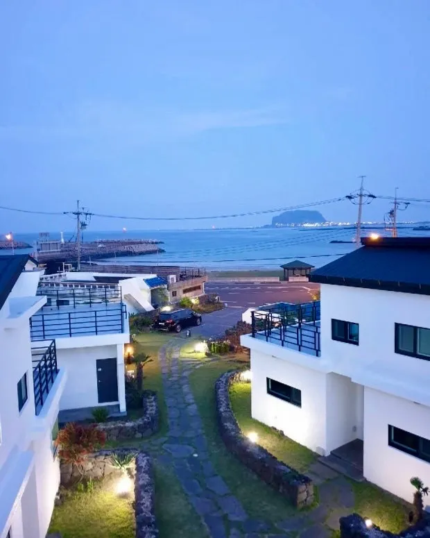 [제주 구좌][제주 종달리] 성산일출봉이 보이는 오션뷰의 아늑한 숙소 #종달해변30초 24