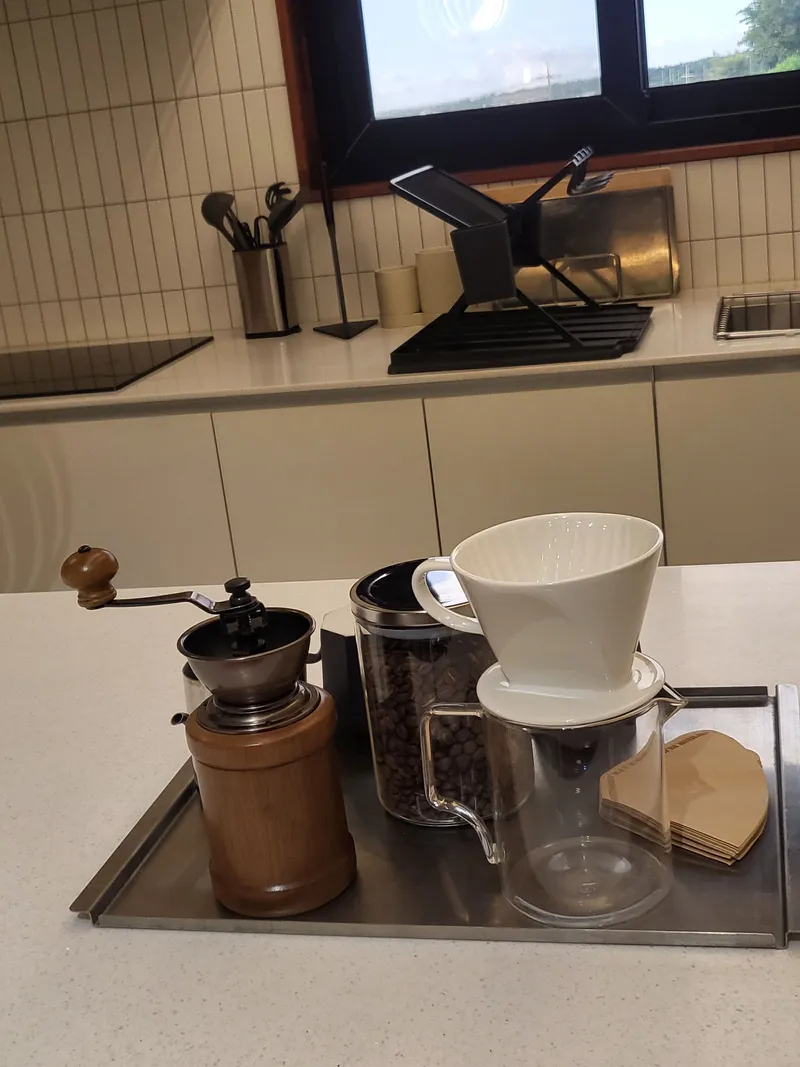[Hallim, Jeju] Pet-friendly western-facing emotional lodging, private bunker for families 37