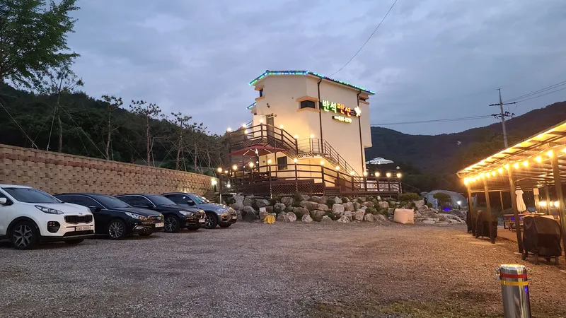 [Goesan] The best Misun tree for rest and recuperation in the clean area of Sokrisan Yanggyegok Valley 21