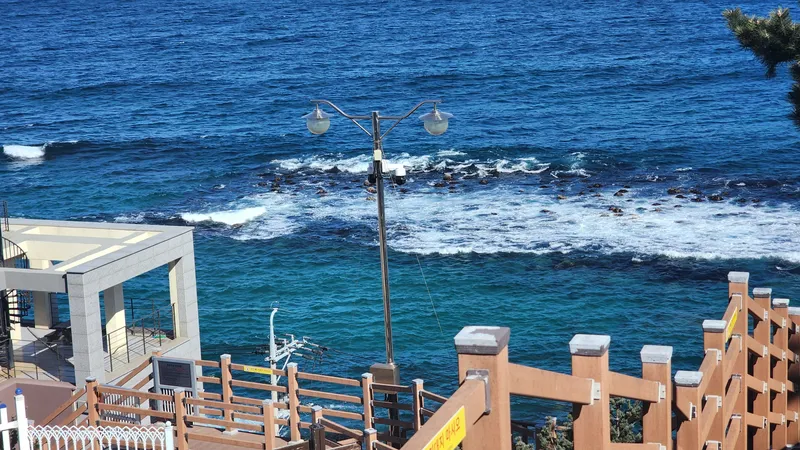 [Gangneung] Jumunjin 12th floor ocean view white room 11
