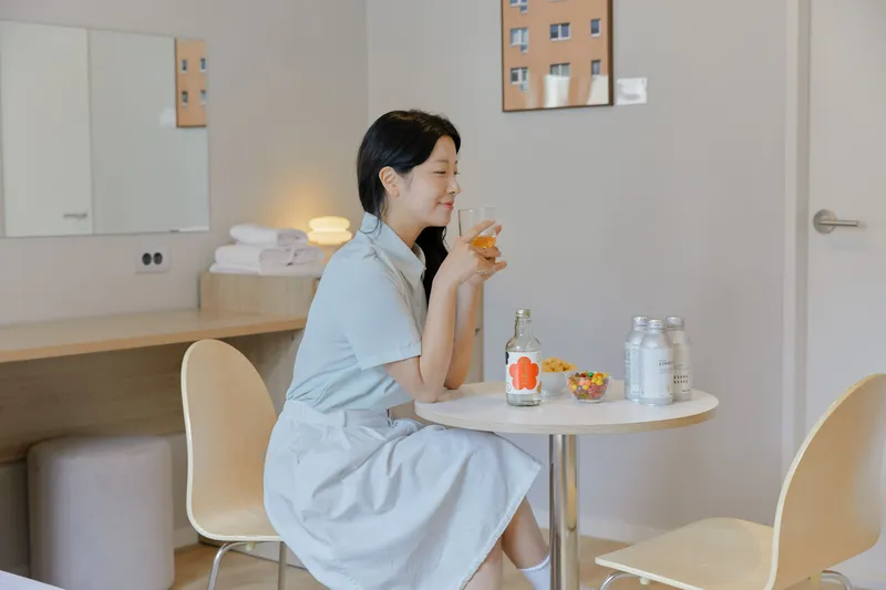 [Cheonan] 5 min walk from Dujeong Station #Near the food alley #Standard room #Parking #Non-smoking 2