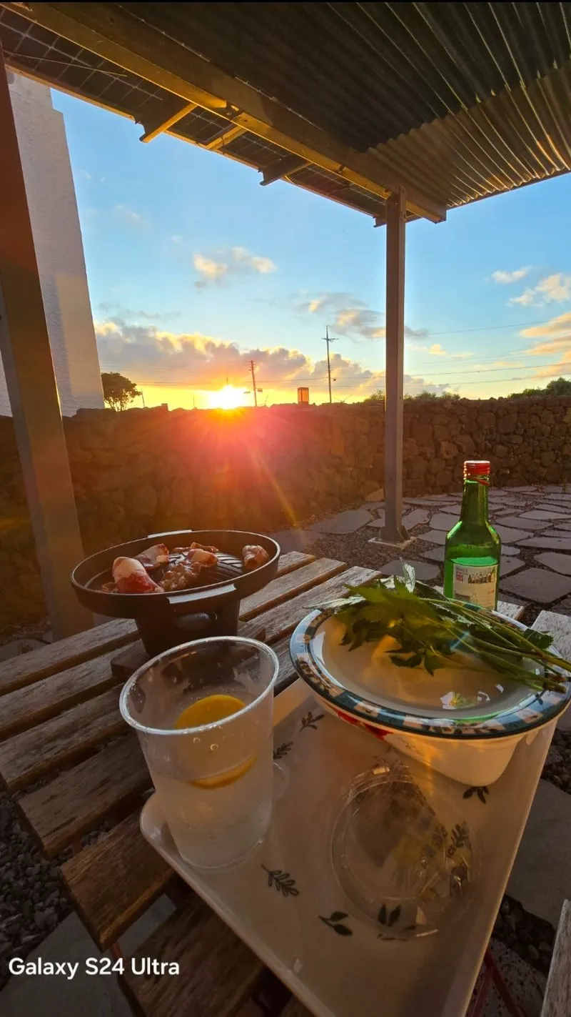 [Hangyeong, Jeju] A two-story detached house located in a village with a pretty stone wall, a 10-minute walk from the beach. 18