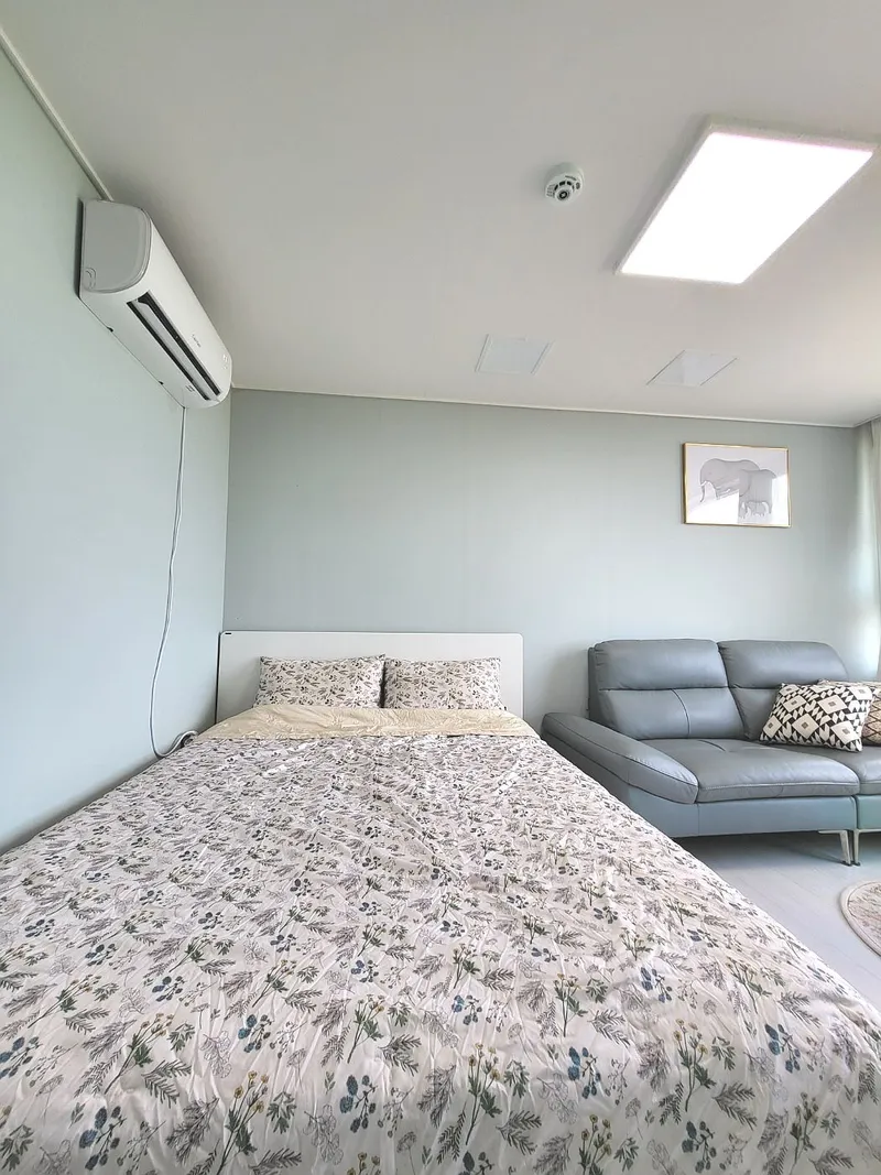 [Aewol, Jeju] A detached townhouse with a jacuzzi overlooking the nearby sea, coastal road 1 6