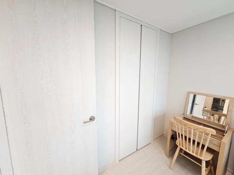 [Seohae, Incheon] Cheongna Two-Room Apartment with Unobstructed Ocean View 4