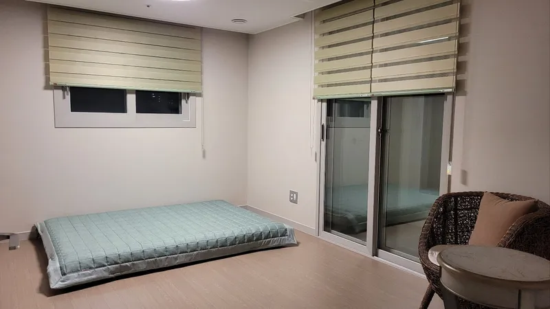 [경기 수원][수원 영통] 광교중앙역  풀옵션/지하2층에서강남30분버스지하철 2