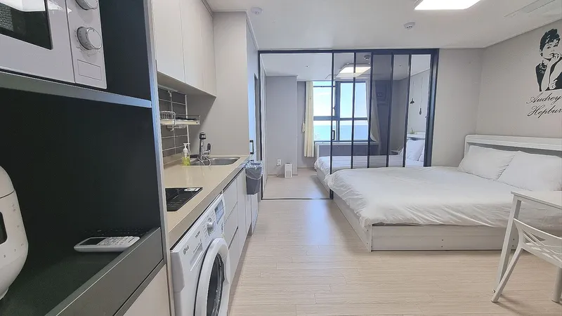 [Donghae] Room 708 Latex Twin Bed Ocean View (New Room) 5