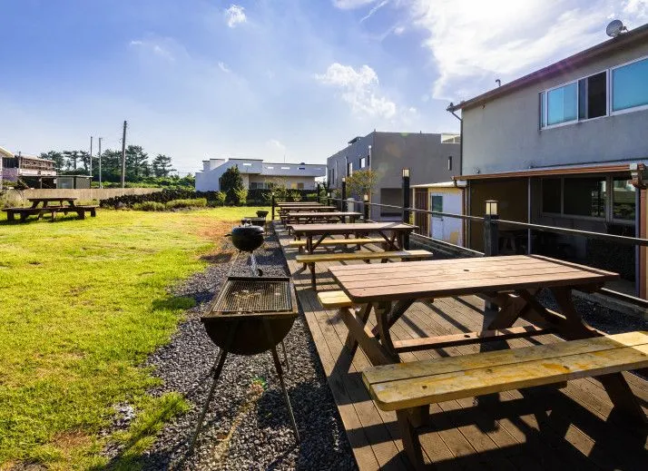 [Jocheon, Jeju] Jeju Island's Best Value, Spacious Garden, and Emotional Pension 9