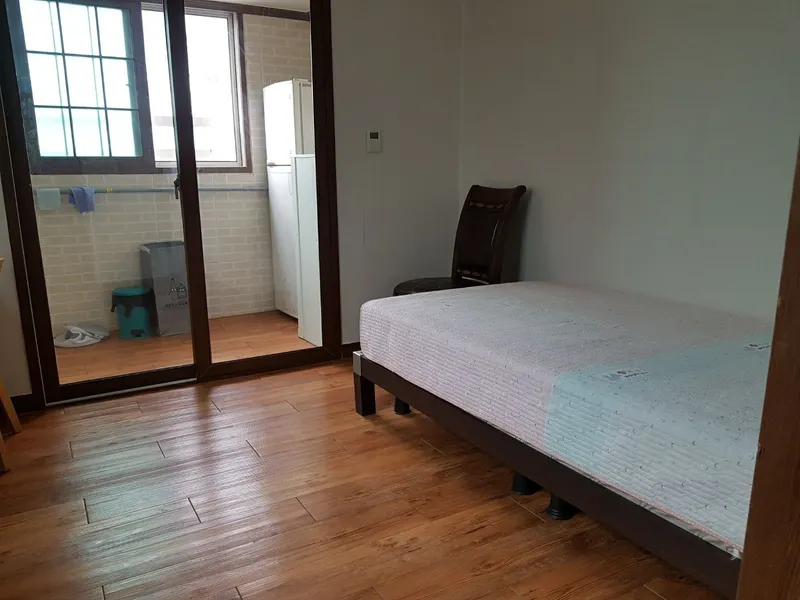 [Suyeong, Busan] 5 minutes walk from Mangmi Station, 3rd floor, 1st unit, Edenville, Gwangan-dong 6