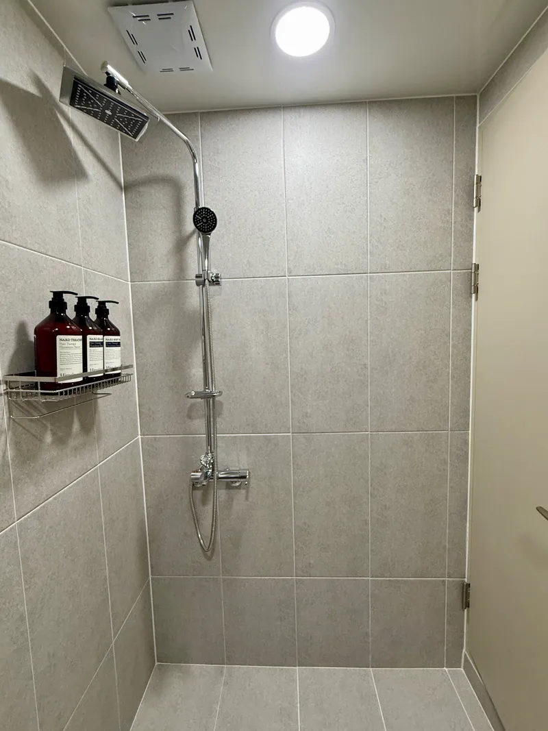[Seocho, Seoul] 5-minute walk from Seocho Station / 1 free parking space 8