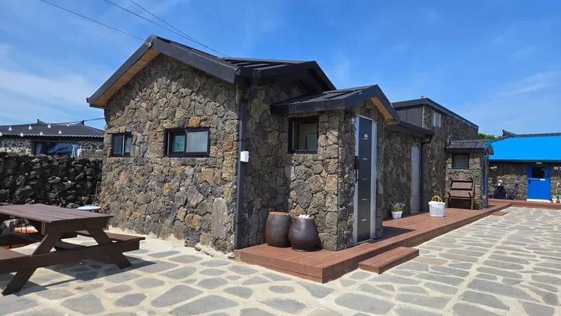 [Gujwa, Jeju] Hadori Byeolbangjin Gamseongsukso 9