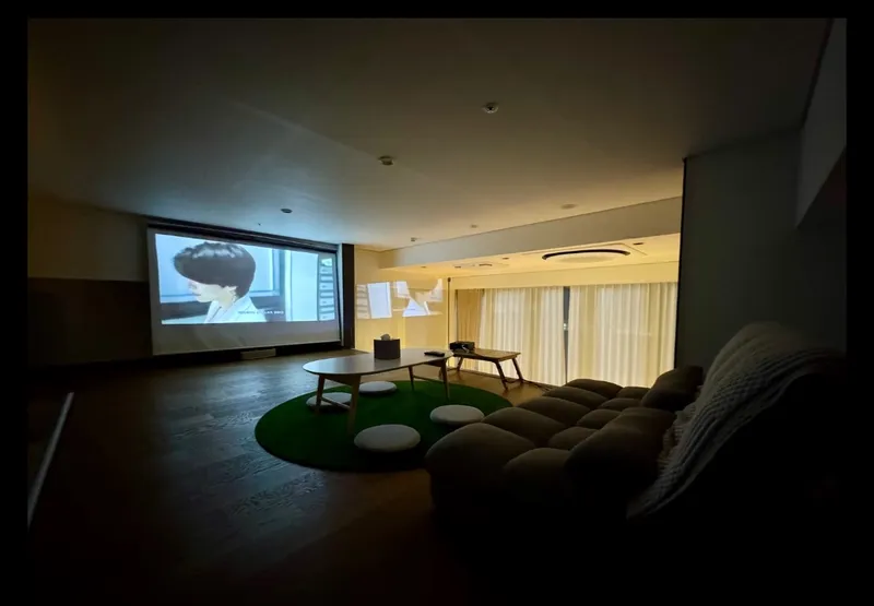 [Gangnam, Seoul] Large beam projector with a full view of downtown Tehran, 2 minutes from COEX Samseong Station 21