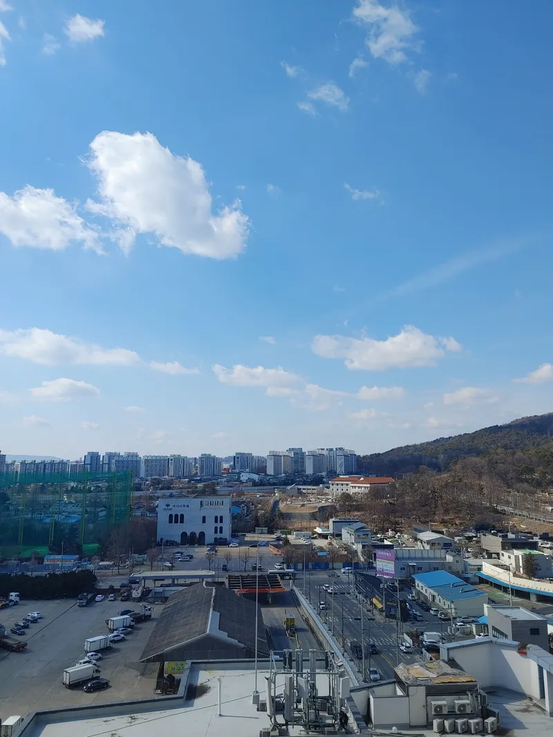 [Buk-gu, Gwangju] 10gakhwa Hill, Ample Free Parking at Donggwangju IC 14